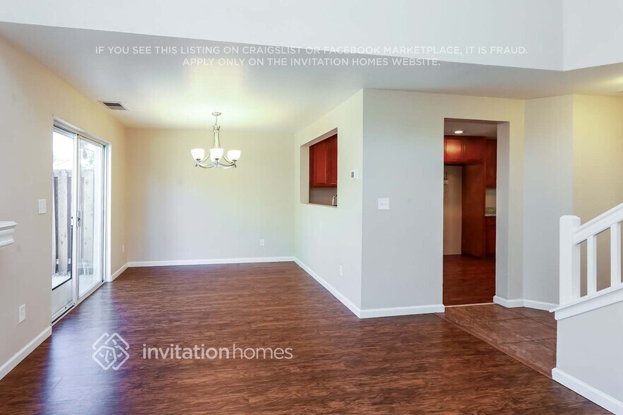 Building Photo - 1802 Gardenia Ct