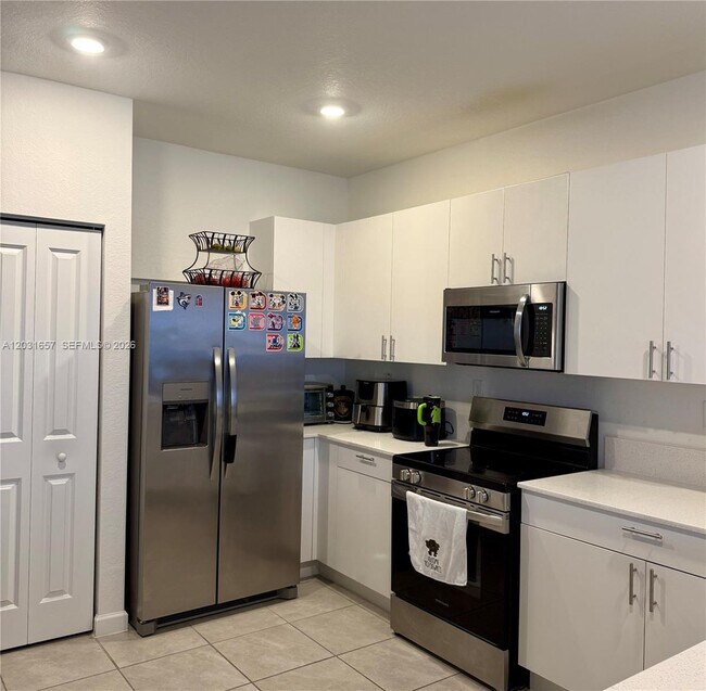 Building Photo - 23049 SW 129th Pl