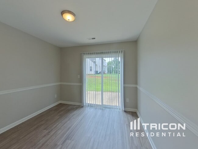 Building Photo - 4514 New House Dr