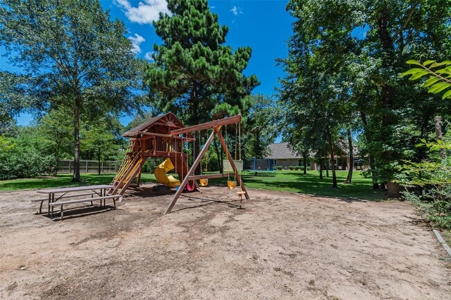 Building Photo - 8970 Navigation Cir