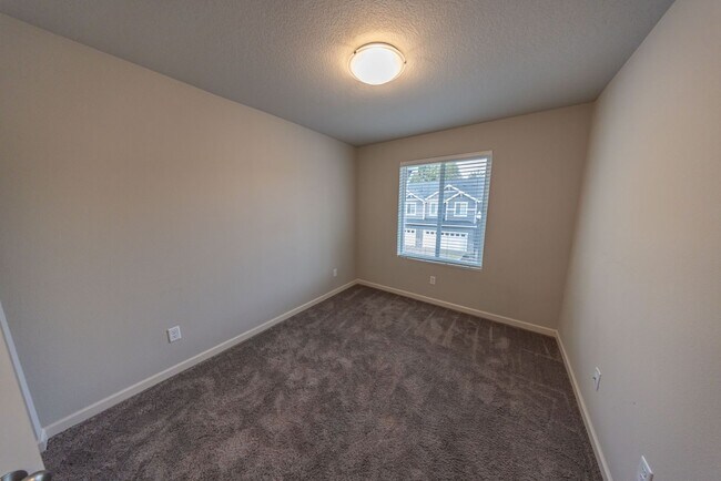 Building Photo - 2333 S Brookside Pl