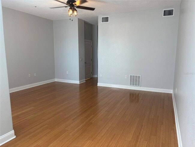 Building Photo - 200 Brightwater Dr