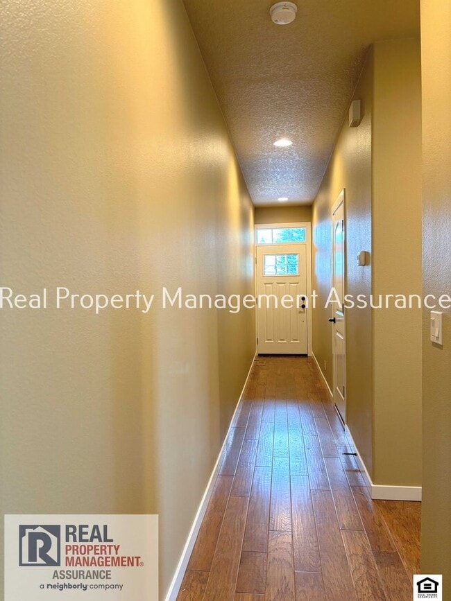 Building Photo - 14500 SW 6th St