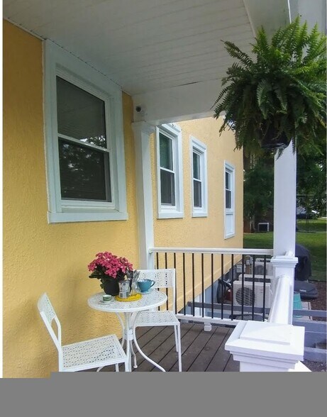 Building Photo - 3541 Fort Ave