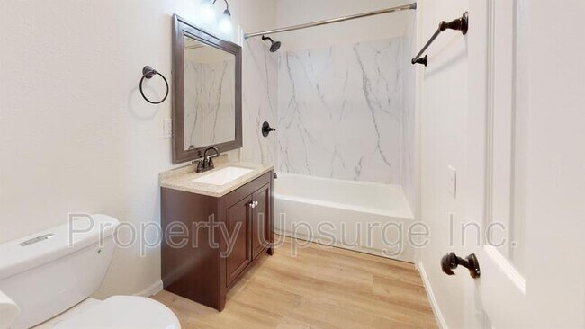 Building Photo - 2741 Marilyn Ave