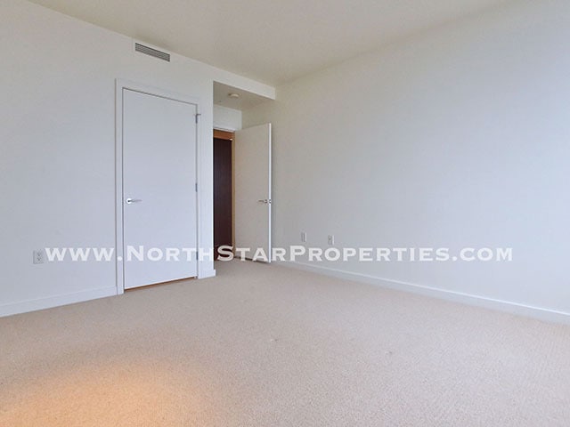 Building Photo - Beautiful Meriweather Condo with Spectacular Views