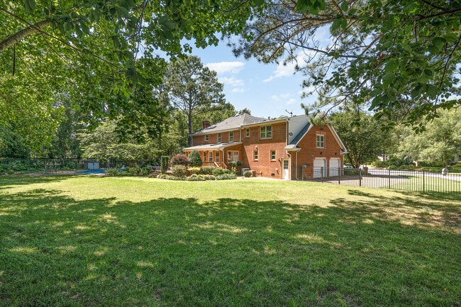 Building Photo - 2617 All Saints Ct