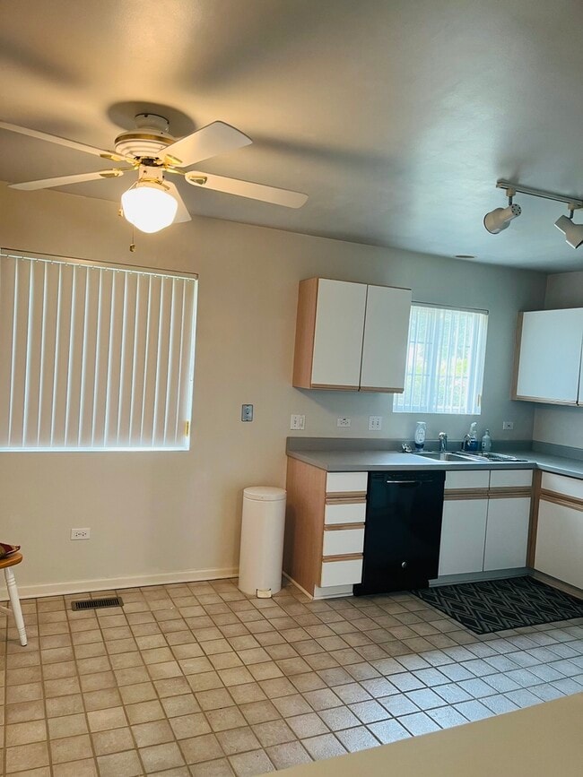 Building Photo - 8327 Carr Ct
