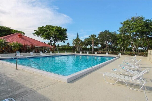 Building Photo - 109 Lake Emerald Dr