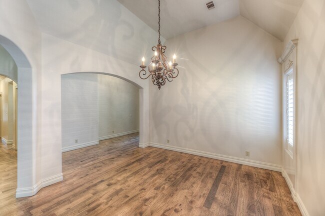 Building Photo - 11841 S Pittsburg Ave