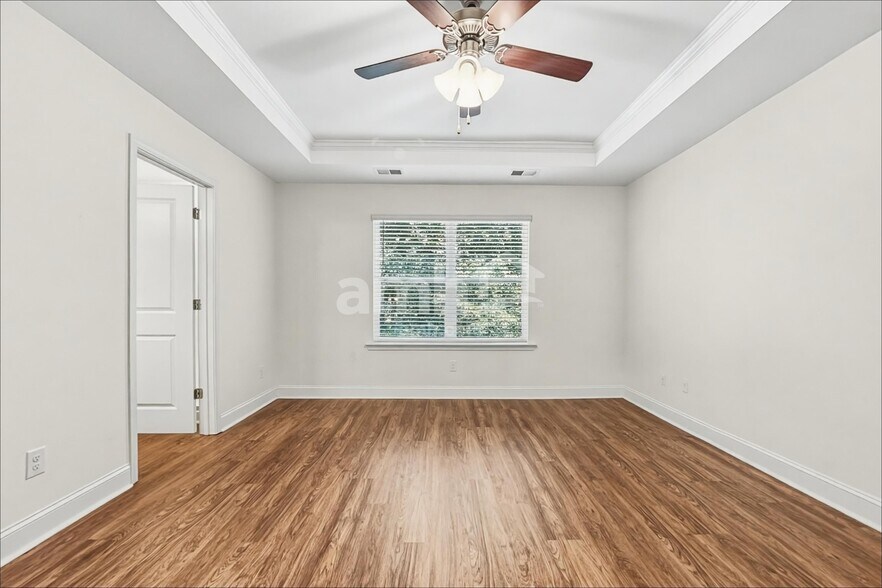 Building Photo - 1831 Produce Ln