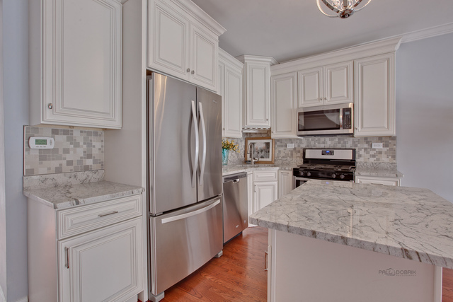 Kitchen - 1411 W Harrison St