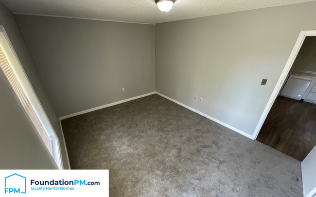 Building Photo - 968 Chesterton Dr