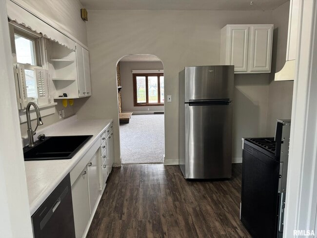 Building Photo - 3122 W Locust St