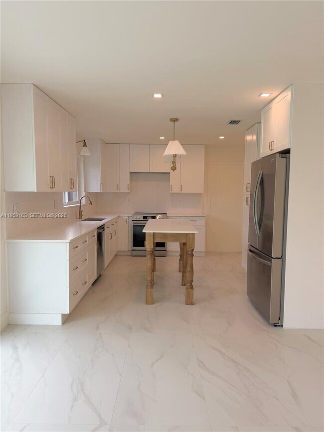 Building Photo - 19221 SW 92nd Rd