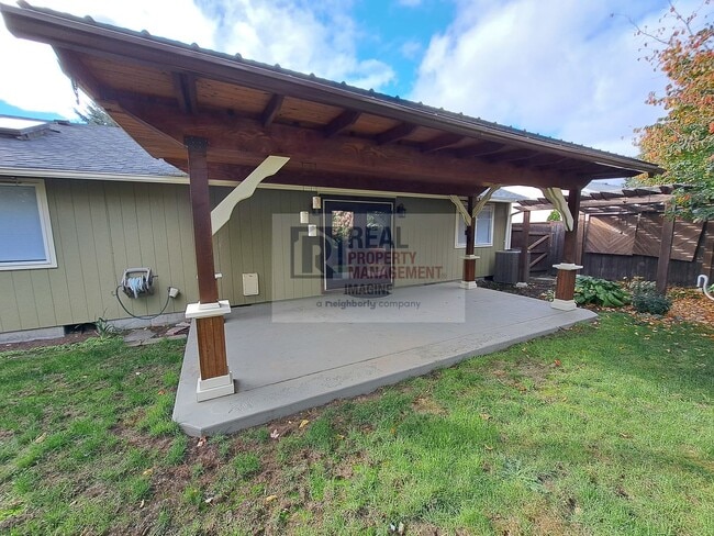 Building Photo - !!MOVE-IN SPECIAL- 50% OFF 1ST FULL MONTH RENT!!  Beautiful 3 Bedroom, 2 Bath in Lacey!