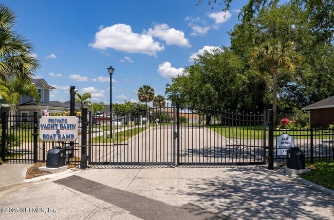 Building Photo - 4786 Yacht Ct