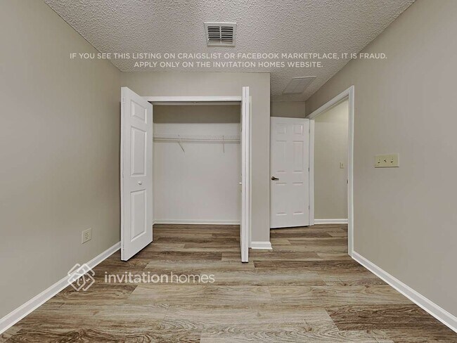 Building Photo - 11122 Stanley Steamer Ln