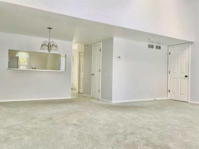 Building Photo - 241 Shadybrook Ln