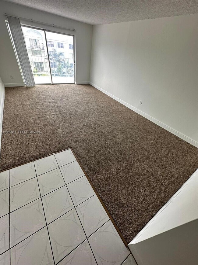 Building Photo - 488 NW 165th St