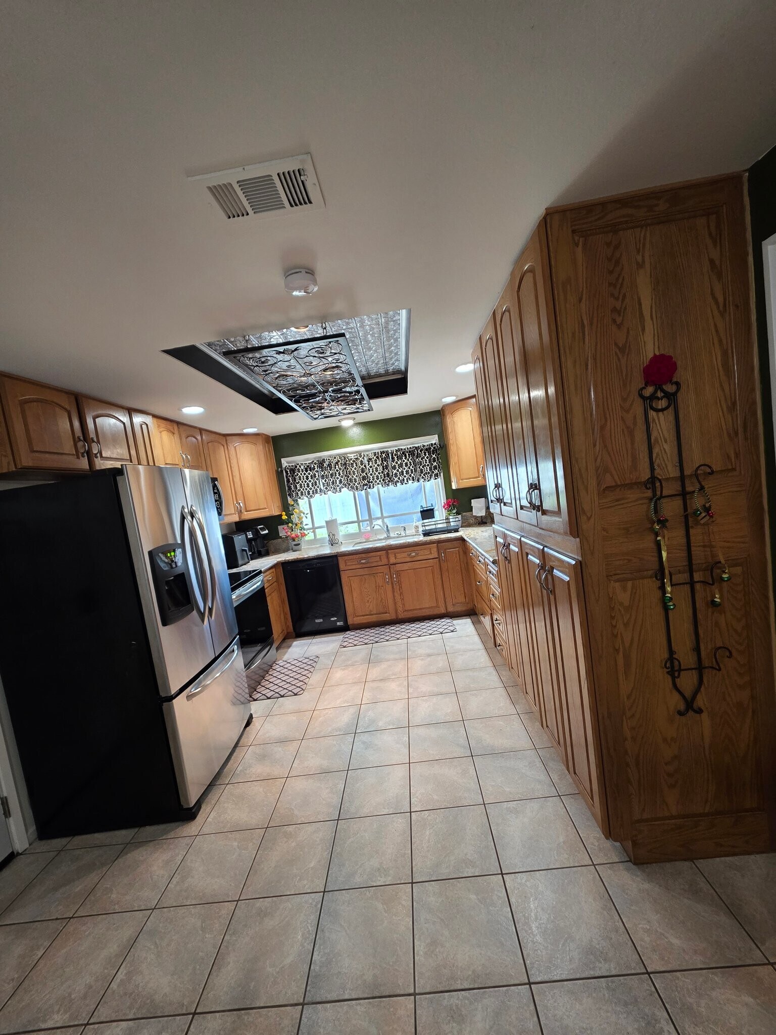 Building Photo - 3154 Valaria Dr N
