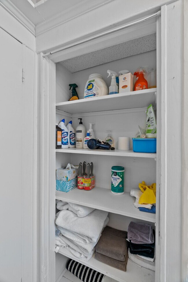 Building Photo - 4600 McPherson Ave