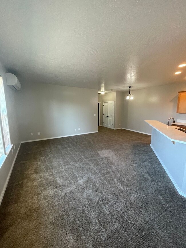 Building Photo - 168