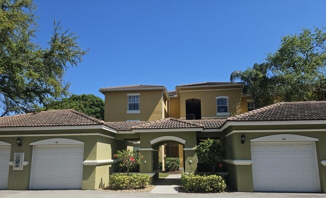 Building Photo - 5050 Fairways Cir