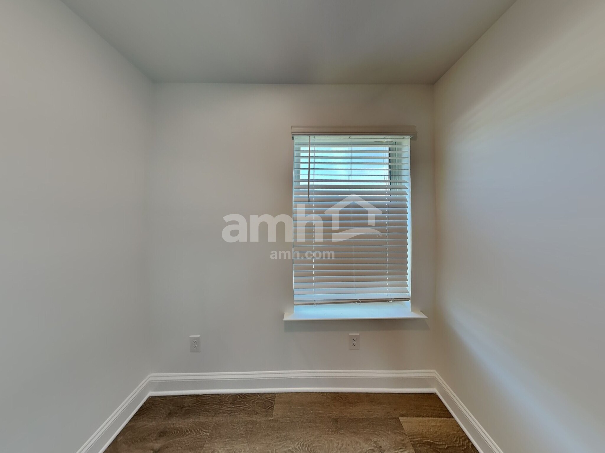 Building Photo - 1208 Livengood Wy