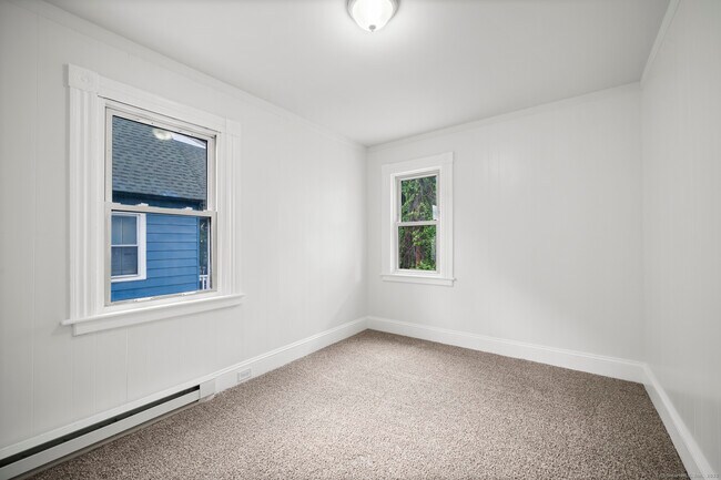 Building Photo - 220 Hillside Ave