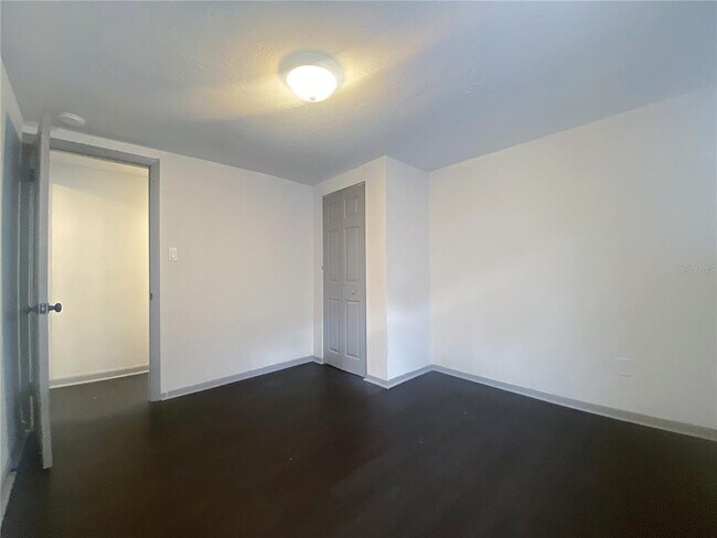 Building Photo - 622 Booker Ave