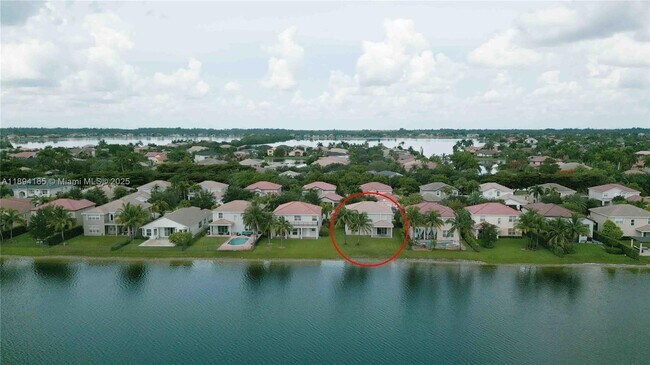 Building Photo - 4537 SW 183rd Ave