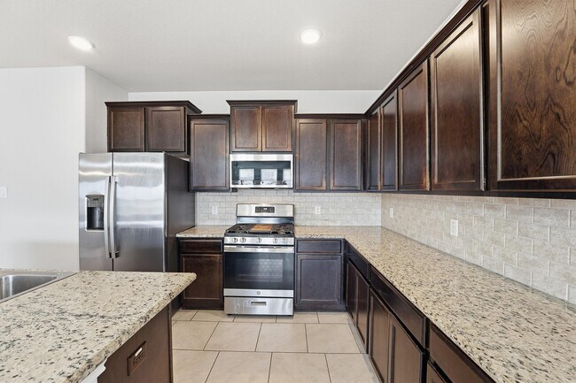 Building Photo - 719 Longstreet Dr