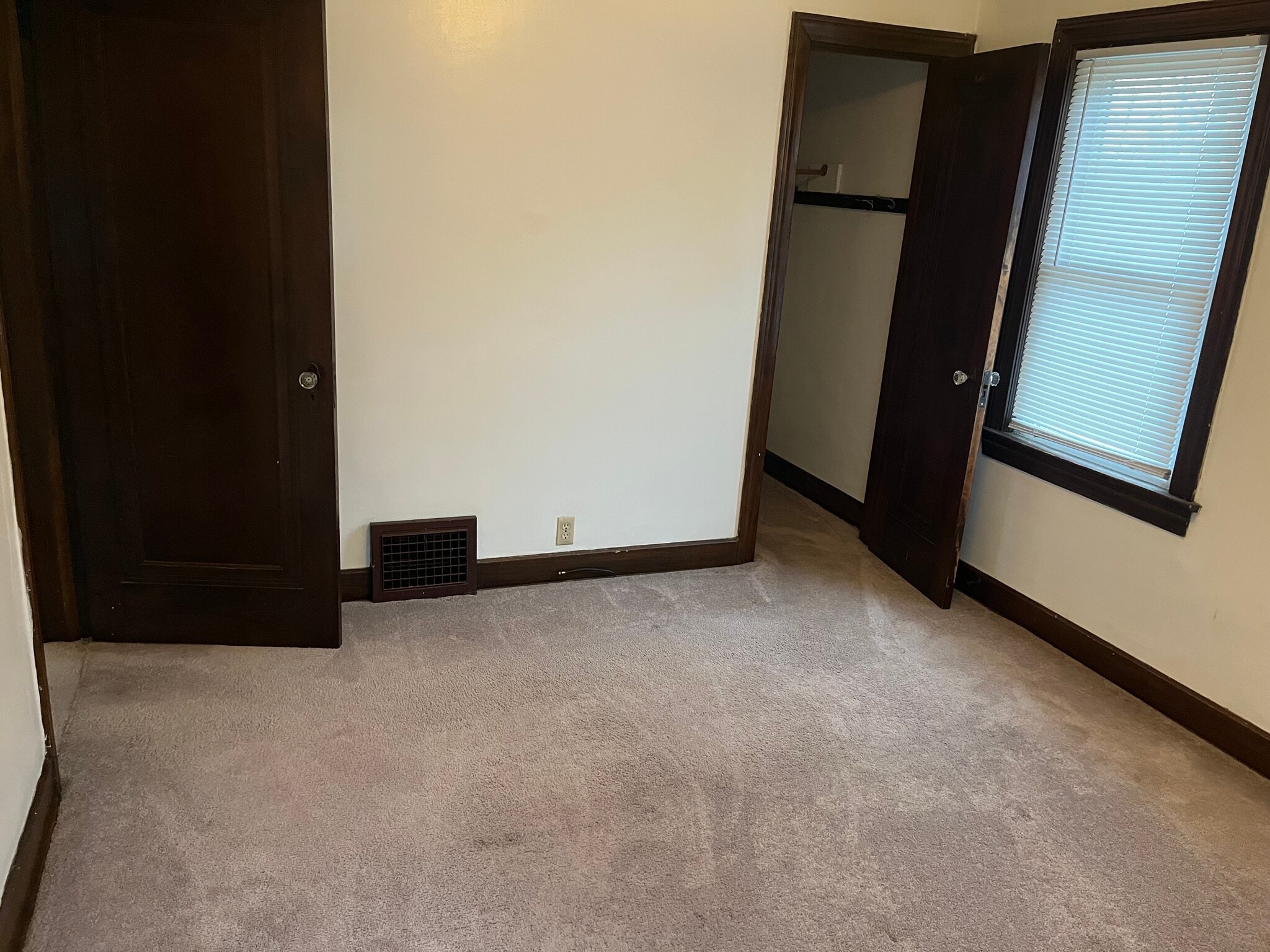 Building Photo - 1479 Canadian Ave