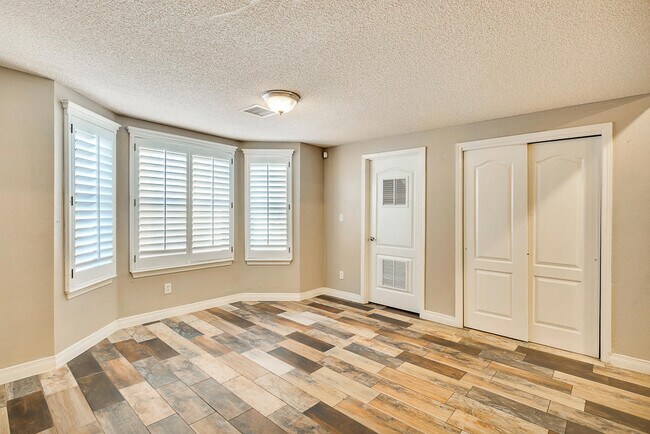 Building Photo - 12709 Tierra Lily Ct