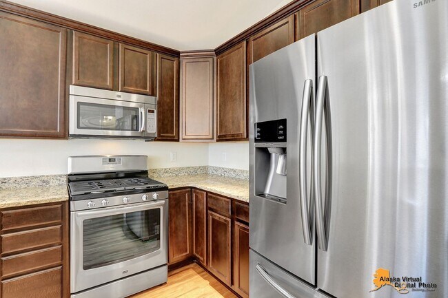 Building Photo - 6214 Ophir Dr