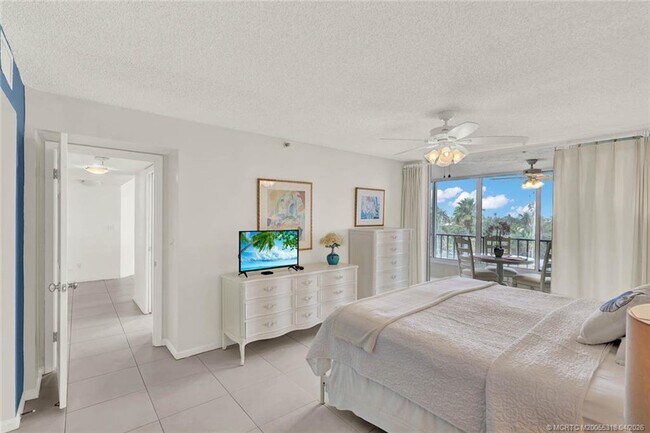 Building Photo - 2400 S Ocean Dr