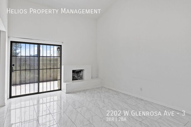 Building Photo - 2202 W Glenrosa Ave