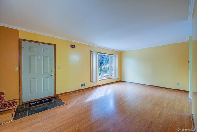 Building Photo - 41 Beechwood Ave