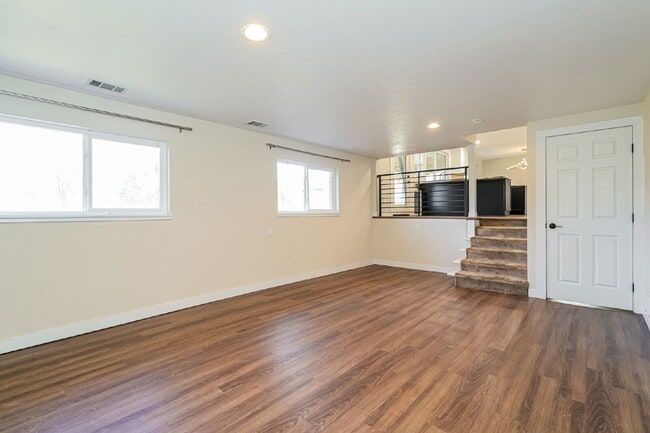 Building Photo - 6385 S Pontiac Ct