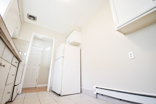 Building Photo - KIL-2121-2125