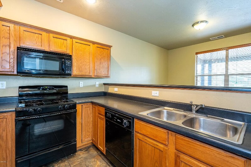 Building Photo - 1284 E Makayla Way