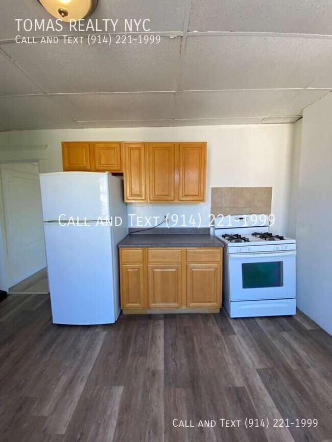 Building Photo - 121 Yonkers Ave