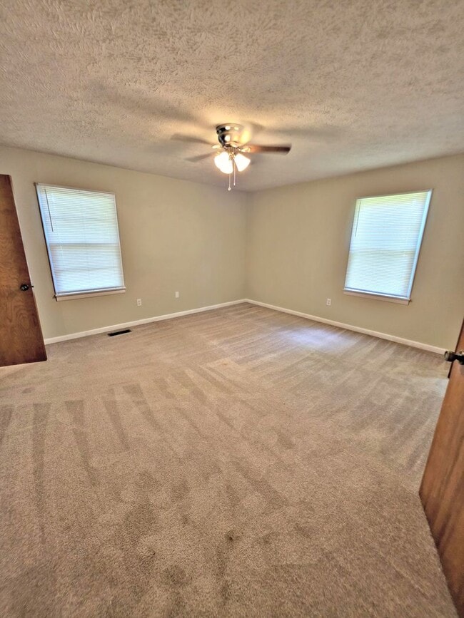 Building Photo - House Athens/Limestone County 4BR/2BA with 2 car garage