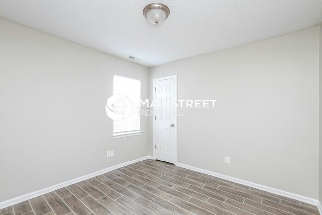 Building Photo - 2626 Millpond Way