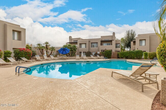 Building Photo - 11260 N 92nd St