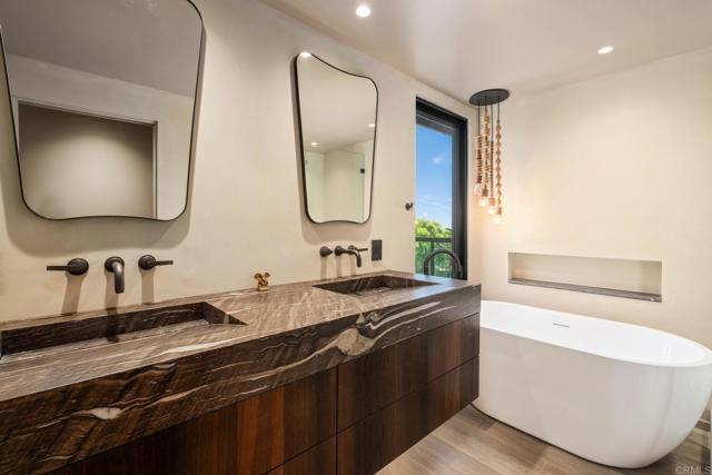 Building Photo - 255 Patty Hill Dr