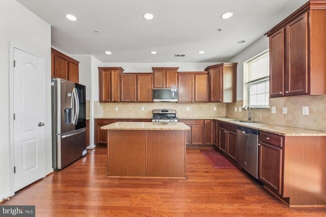 Building Photo - 632 Highland Farms Cir