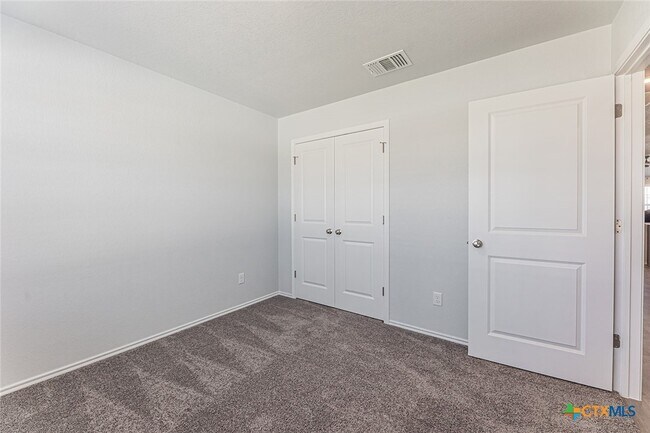 Building Photo - 1226 LEXINGTON Dr