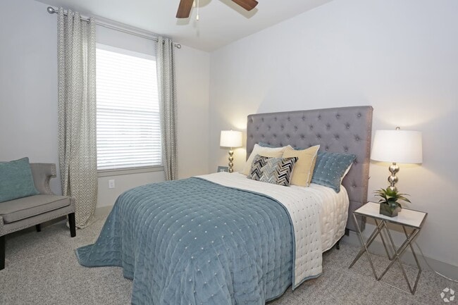 Building Photo - Kingwood Hideaway | Modern Comfort & Style!
